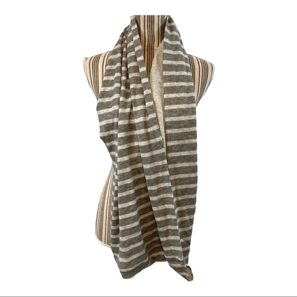 Infinity striped scarf gray Banana Republic wool blend